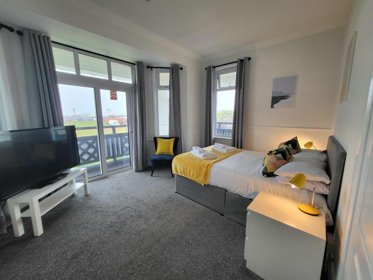 פיינטון Beach Hotel Torbay B&B מראה חיצוני תמונה