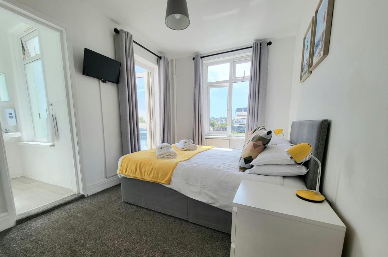 פיינטון Beach Hotel Torbay B&B מראה חיצוני תמונה