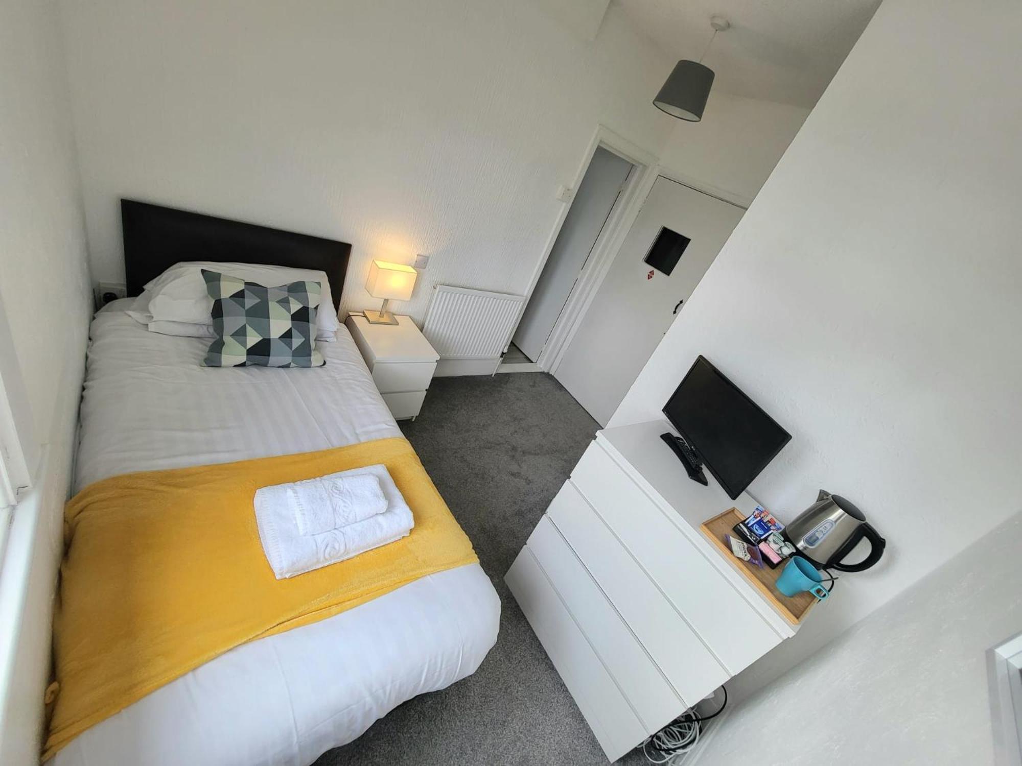 פיינטון Beach Hotel Torbay B&B מראה חיצוני תמונה
