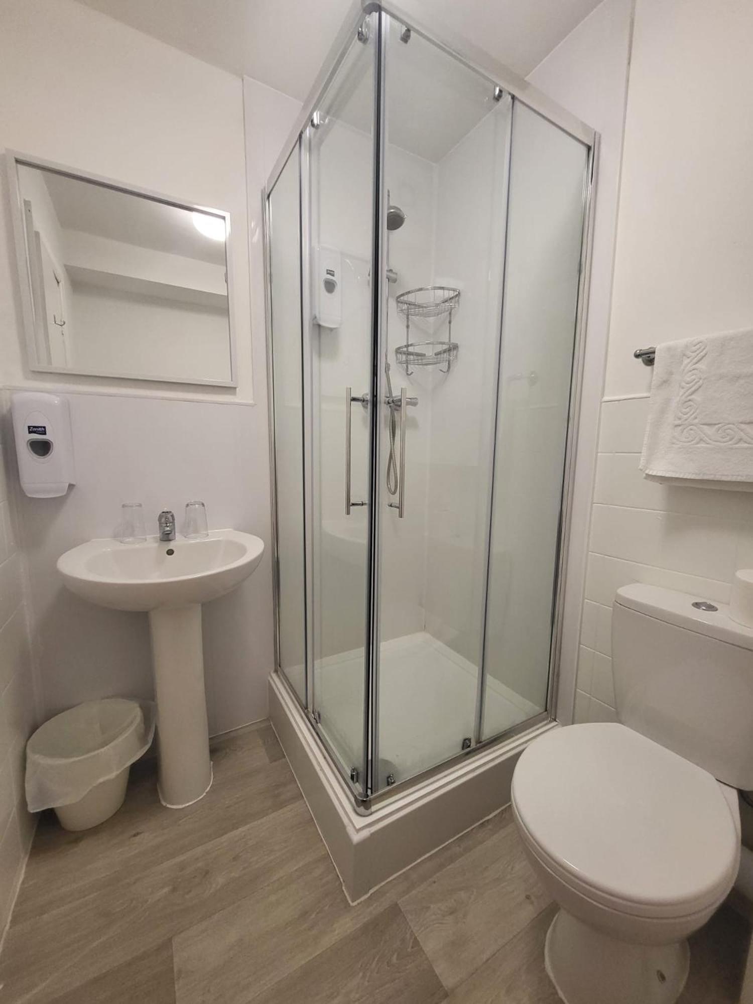 פיינטון Beach Hotel Torbay B&B מראה חיצוני תמונה